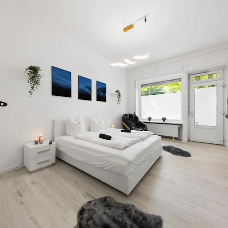 Ferienwohnung 62Qm2, Massageseat, Billard-Table, King-Sized Bed Berlin Exterior foto